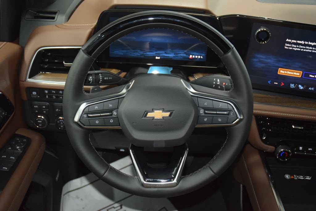 New 2026 Chevrolet Suburban High Country AWD/4WD image 37