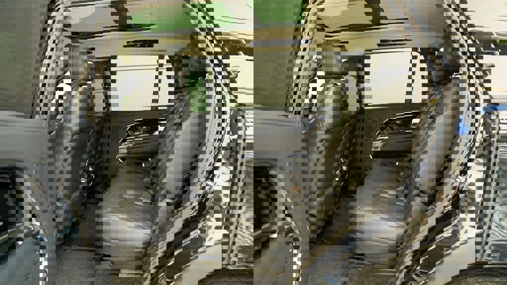 Used 2023 Land Rover Range Rover Long Wheelbase Autobiography image 60