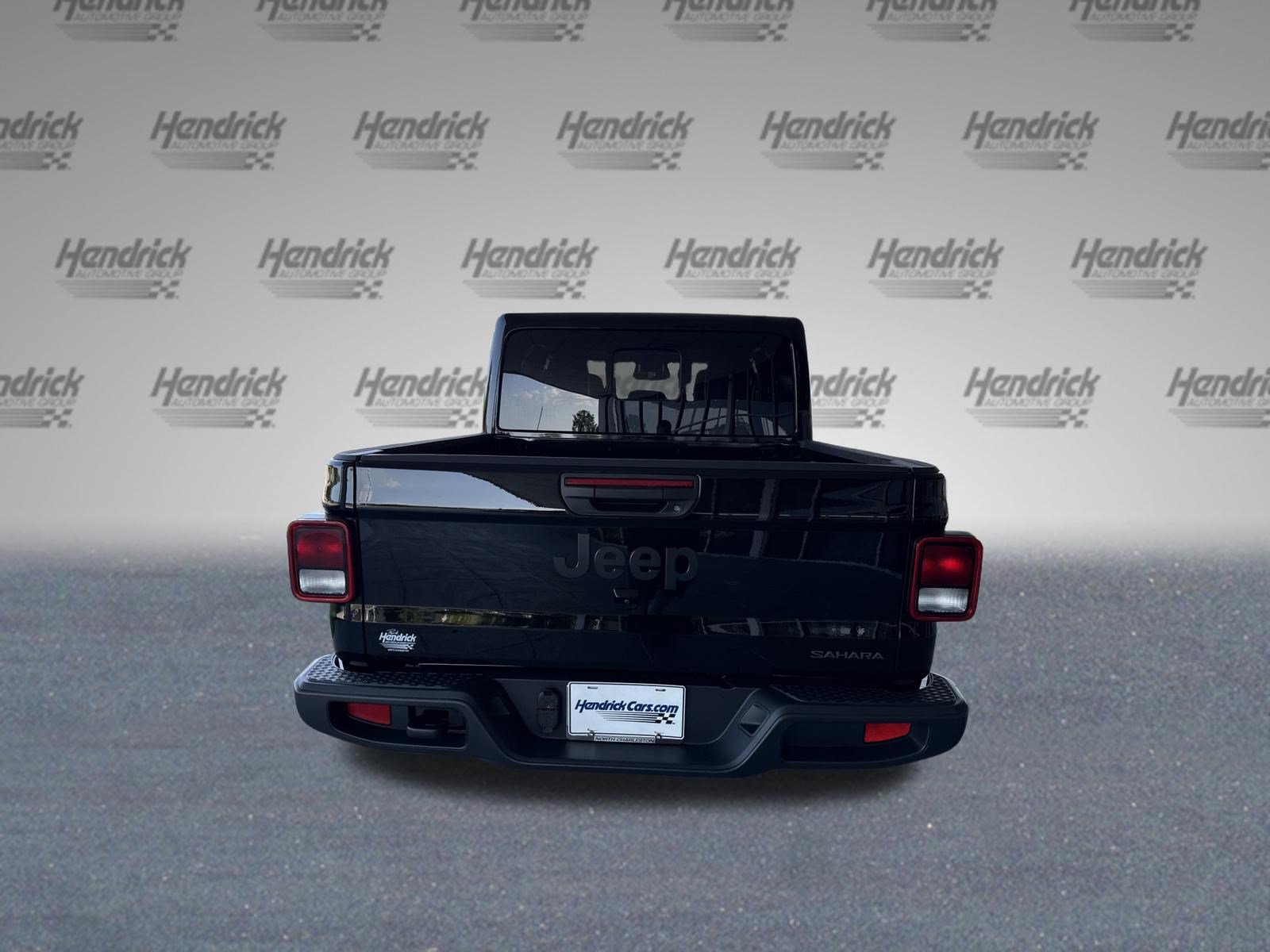 Used 2026 Jeep Gladiator Sport AWD/4WD image 2