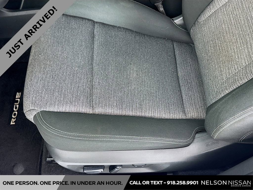 Certified 2022 Nissan Rogue SV image 18