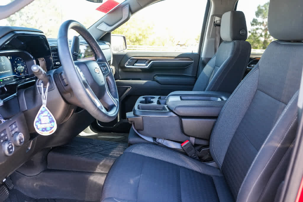 Used 2023 Chevrolet Silverado 1500 LT AWD/4WD image 17