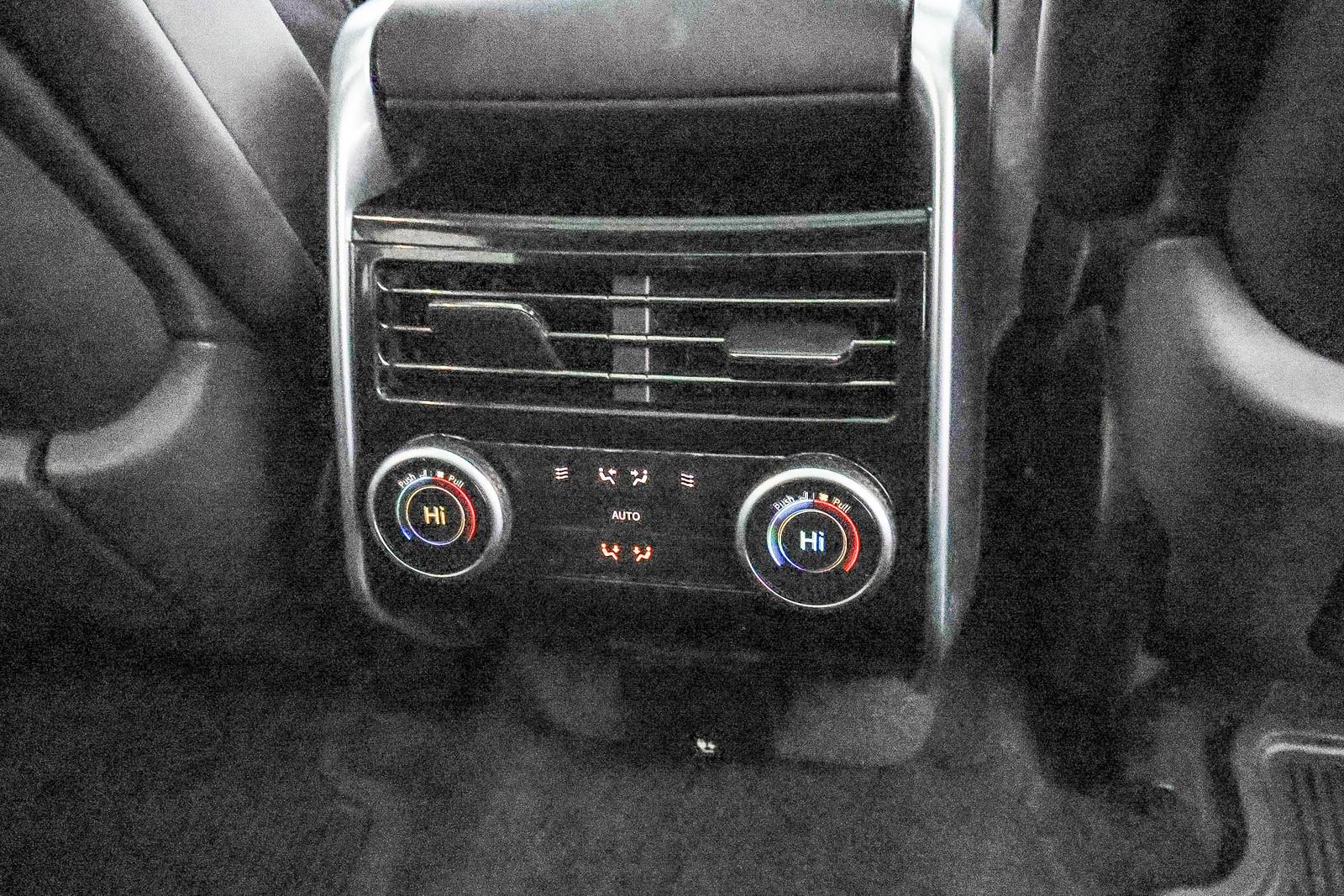 Used 2023 Land Rover Range Rover SE image 21