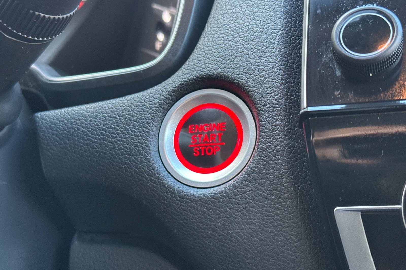 Used 2018 Honda CR-V Touring image 34