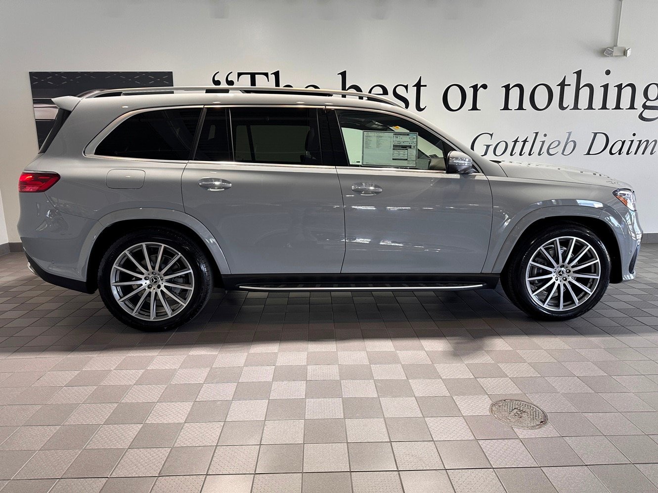 Used 2026 Mercedes-Benz GLS 580 4MATIC image 3