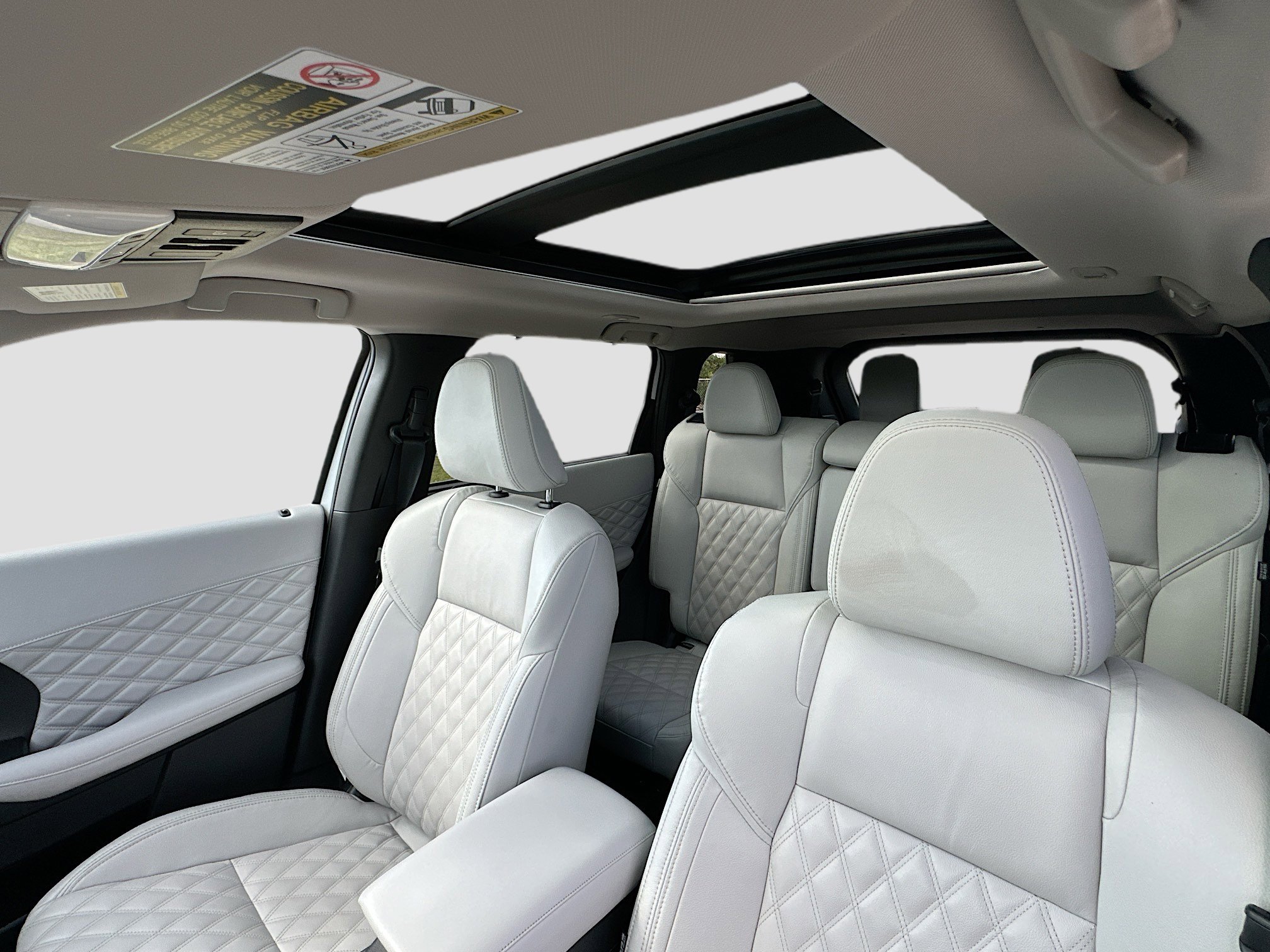 Used 2024 Mitsubishi Outlander SEL Black Edition image 23