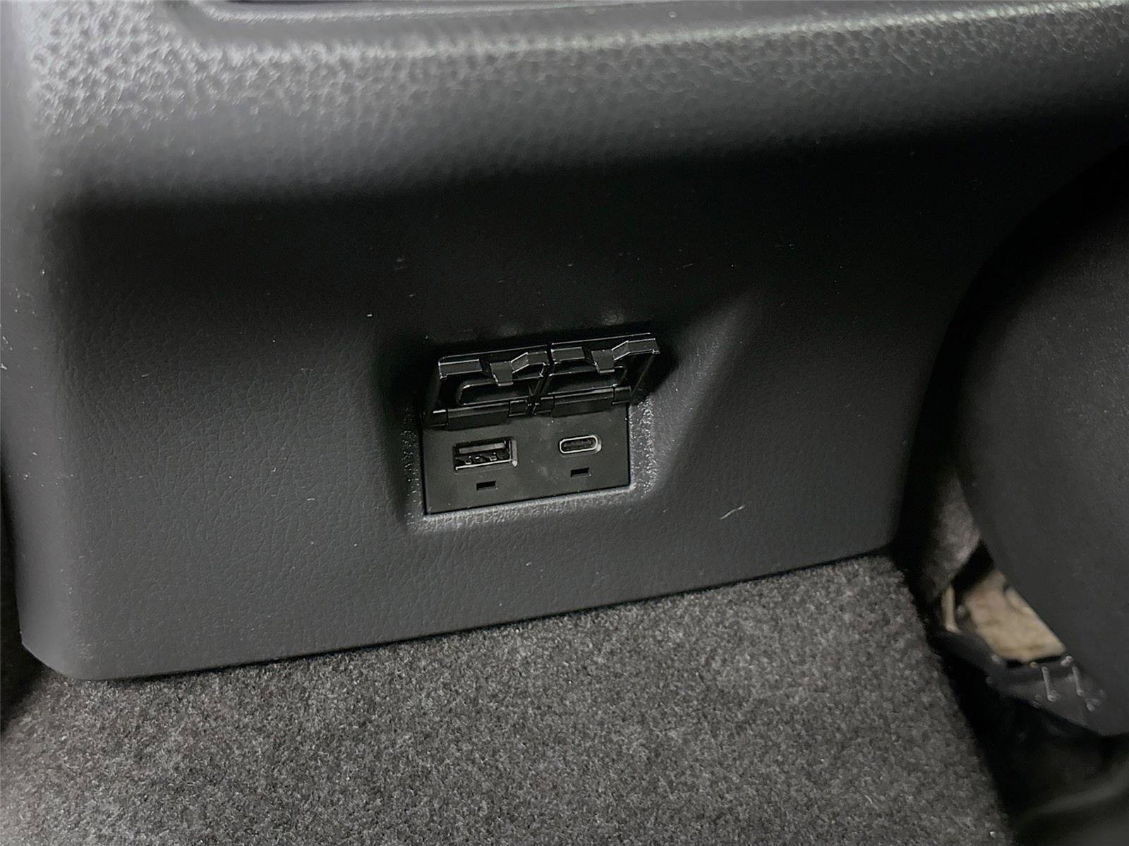 Certified 2025 Toyota Camry SE image 31