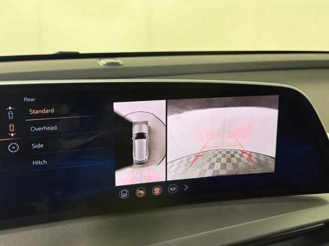 Certified 2026 Cadillac Vistiq Luxury w/ LPO, Floor Liner Package AWD/4WD image 21