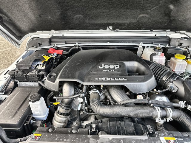 Used 2023 Jeep Gladiator Rubicon w/ Cold Weather Group AWD/4WD image 25