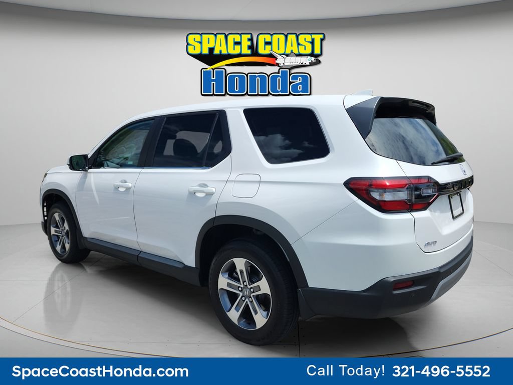 Certified 2025 Honda Pilot EX-L image 9