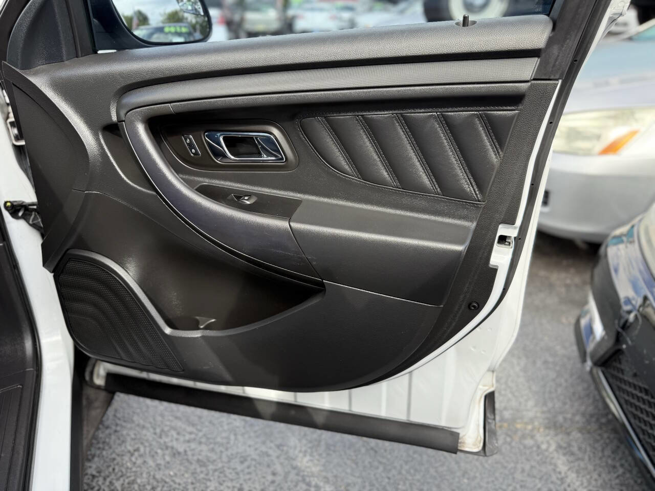 Used 2015 Ford Taurus Police Interceptor AWD image 33