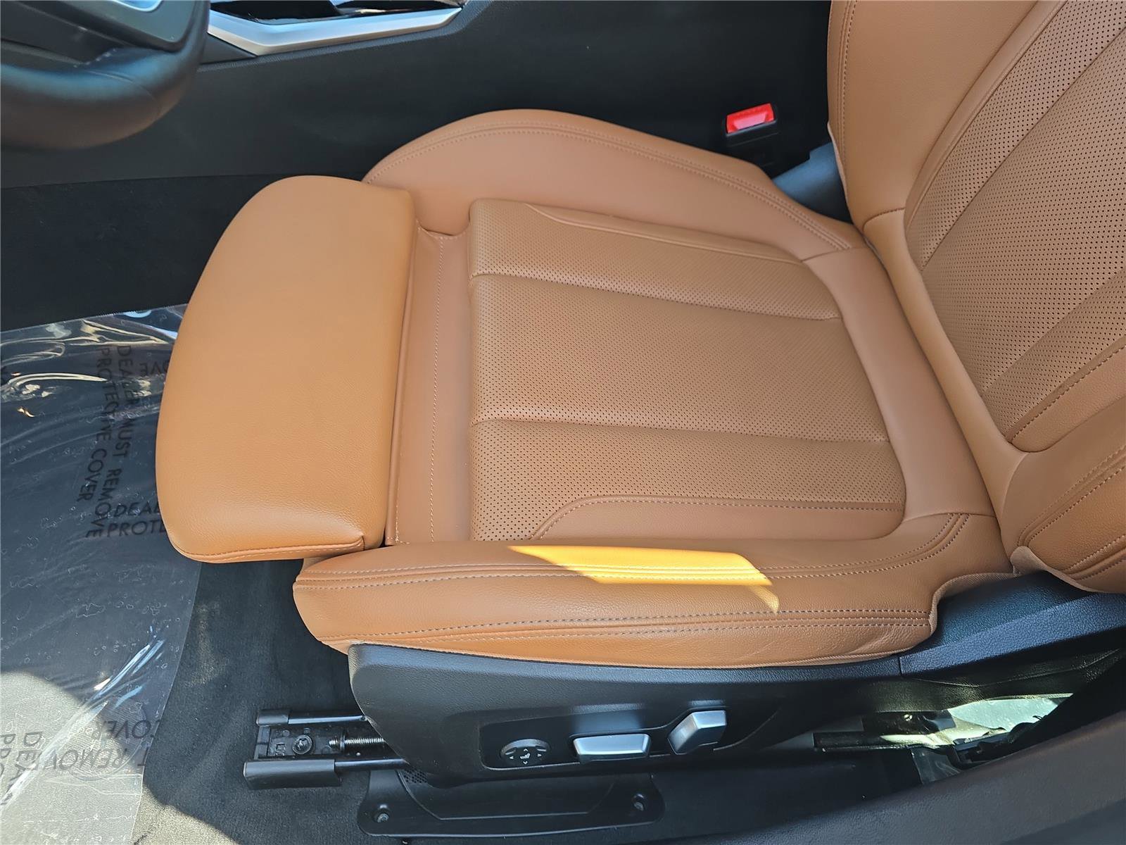 Certified 2023 BMW 330i Sedan RWD image 14