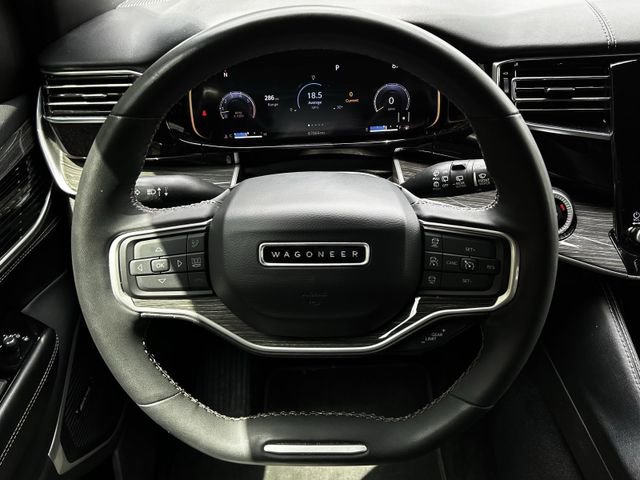 Used 2022 Jeep Wagoneer Series II RWD image 12