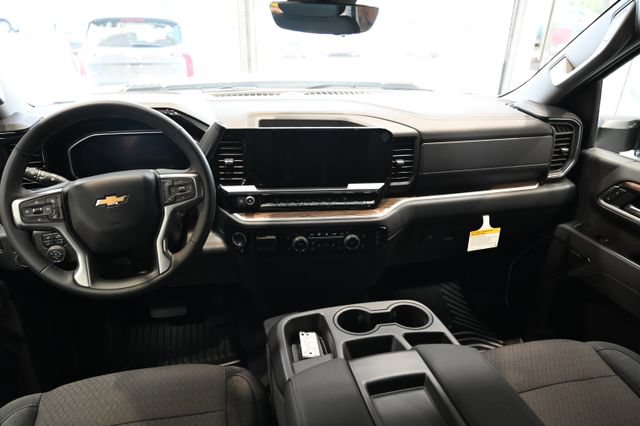 New 2026 Chevrolet Silverado 3500 LT w/ All Star Edition AWD/4WD image 16