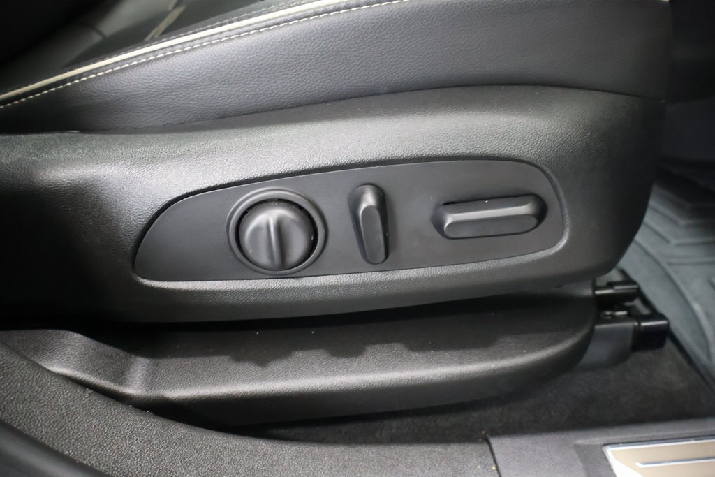 Used 2020 GMC Acadia Denali w/ Denali Ultimate Package image 22