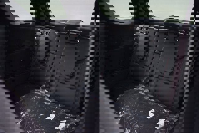 New 2026 Ford Explorer ST-Line w/ ST-Line Street Pack image 7