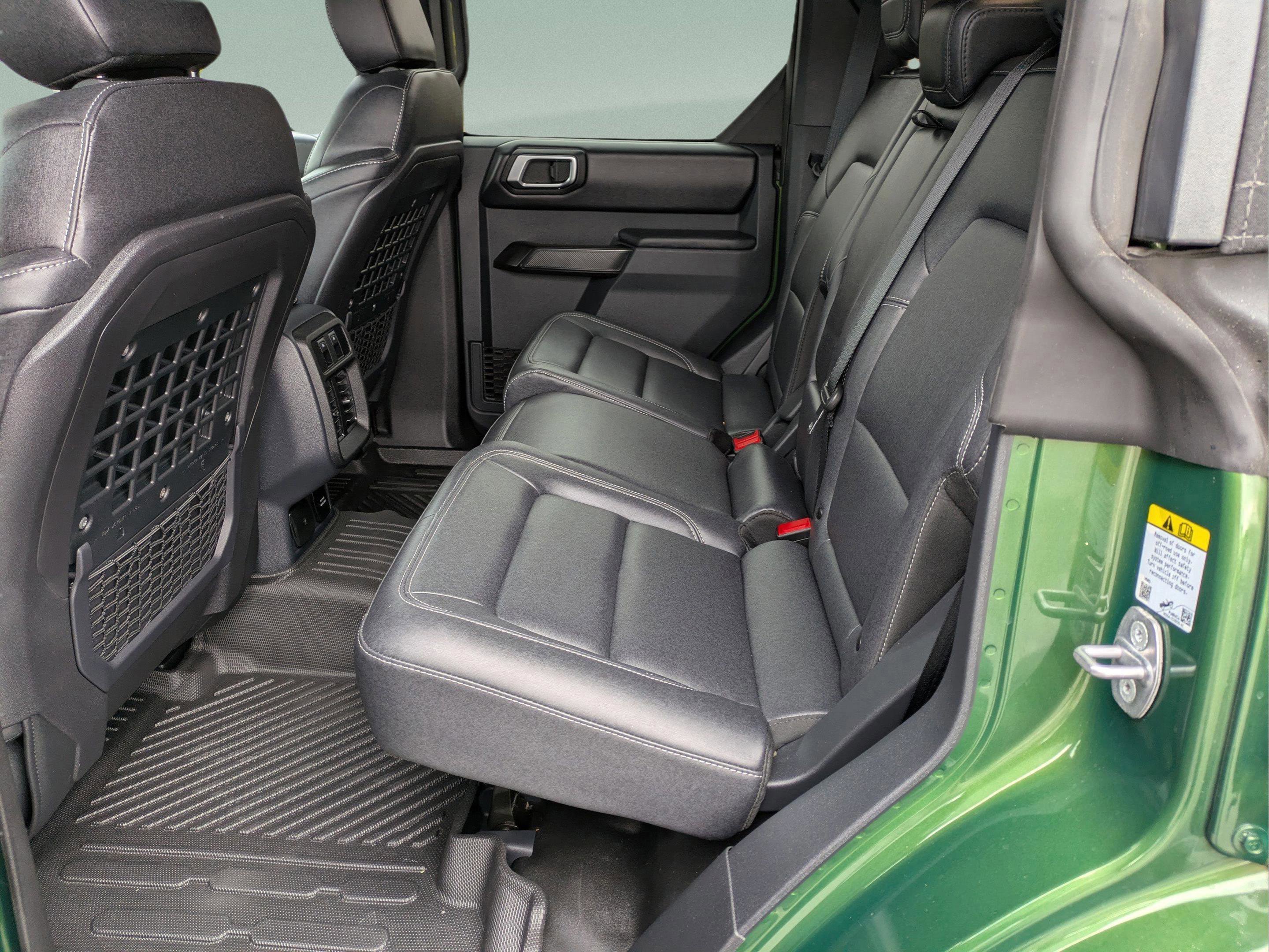 Used 2025 Ford Bronco Badlands image 27