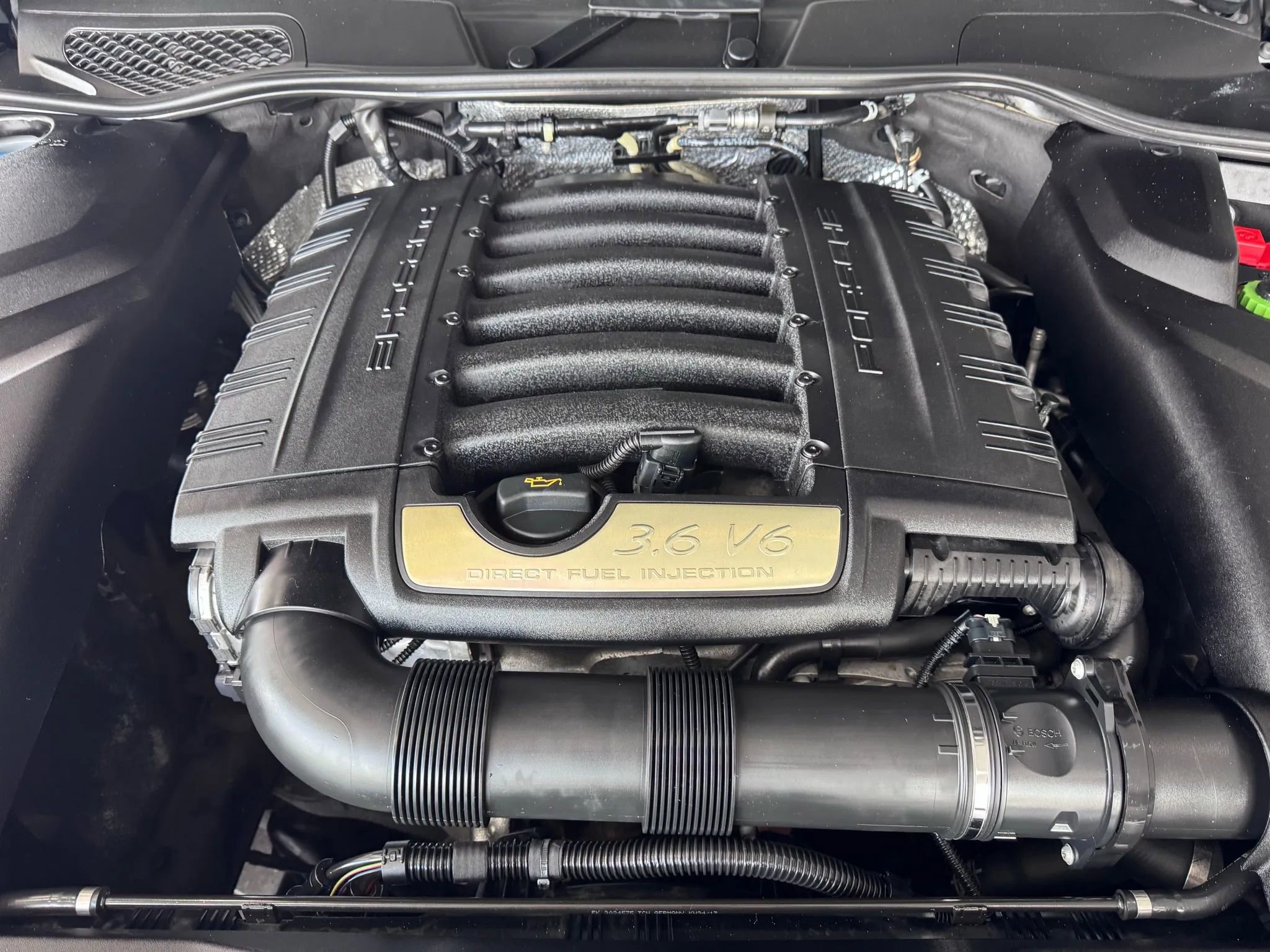 Used 2018 Porsche Cayenne Platinum Edition image 40