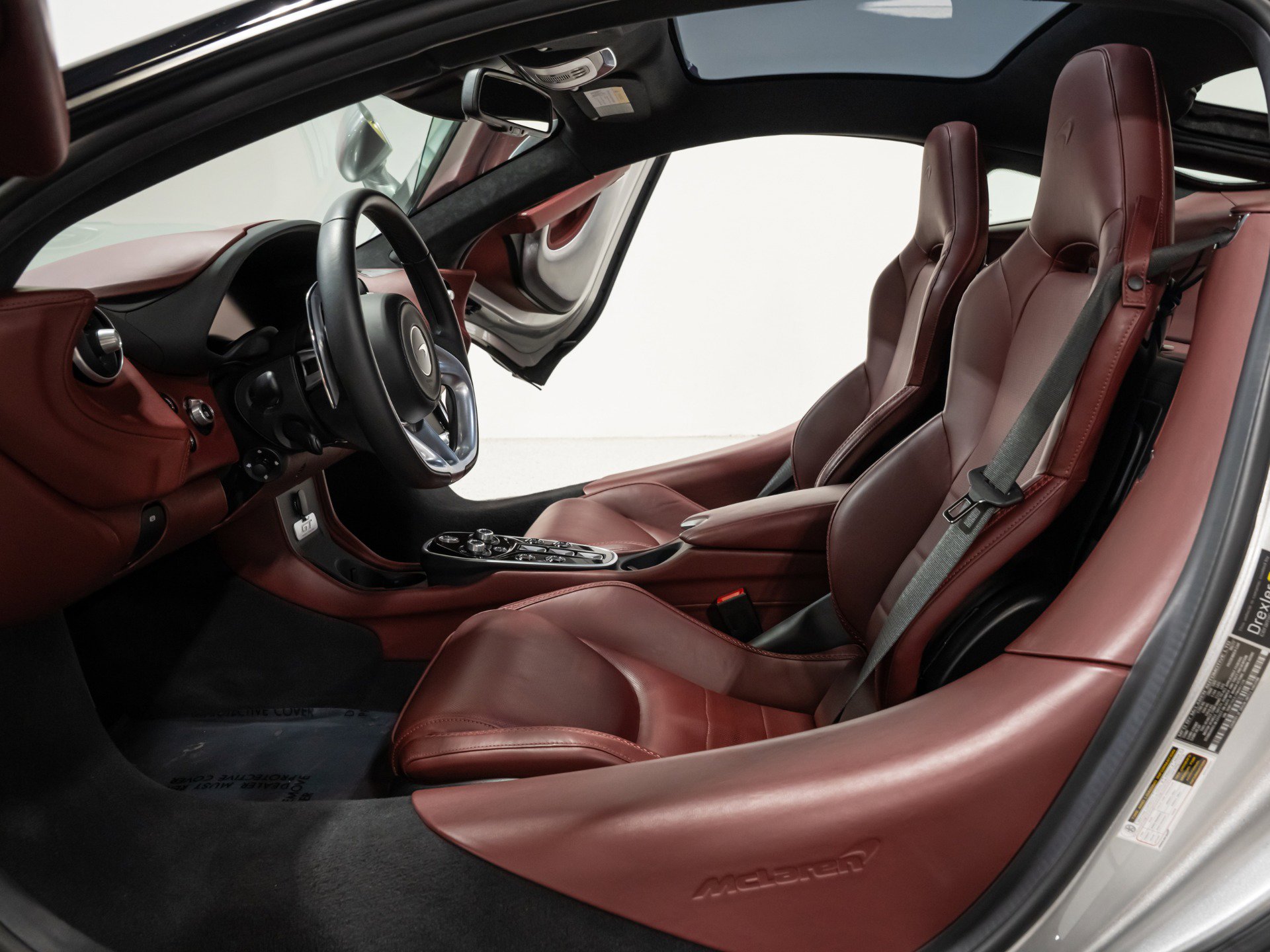 Used 2023 McLaren GT image 32