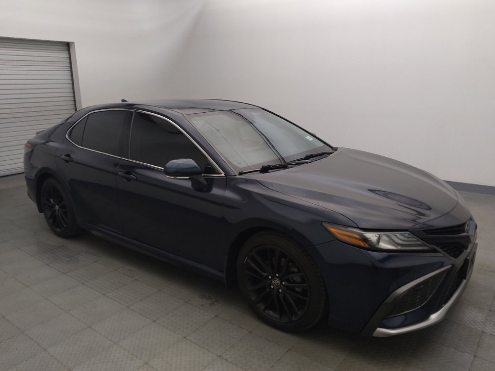 Used 2021 Toyota Camry XSE image 11