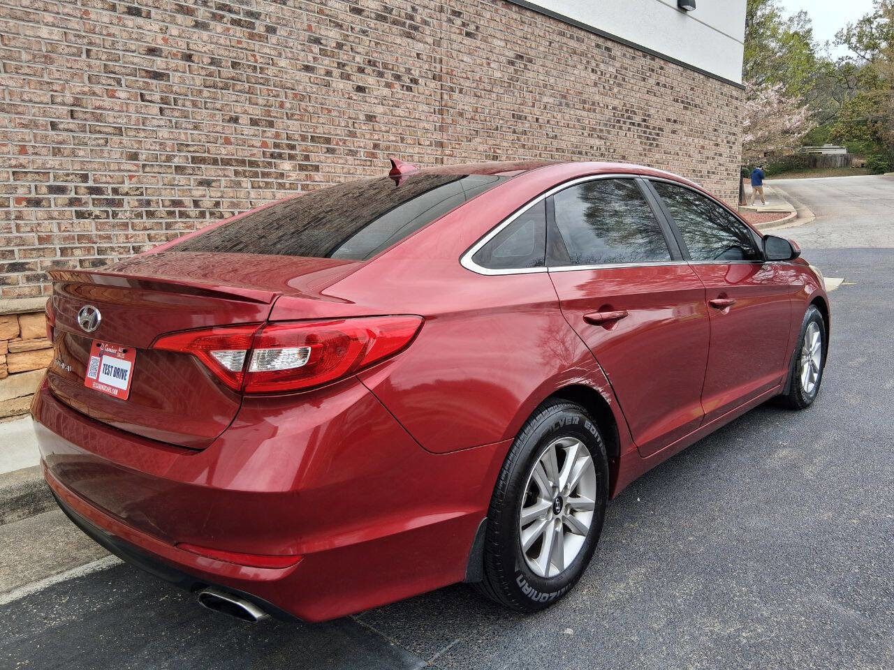 Used 2015 Hyundai Sonata SE image 5