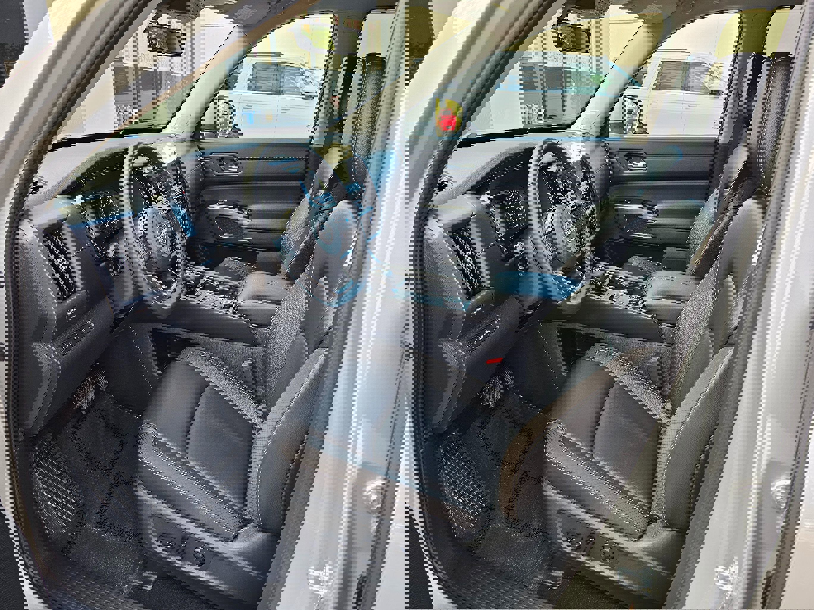 Used 2025 Nissan Pathfinder SL w/ SL Premium Package image 17