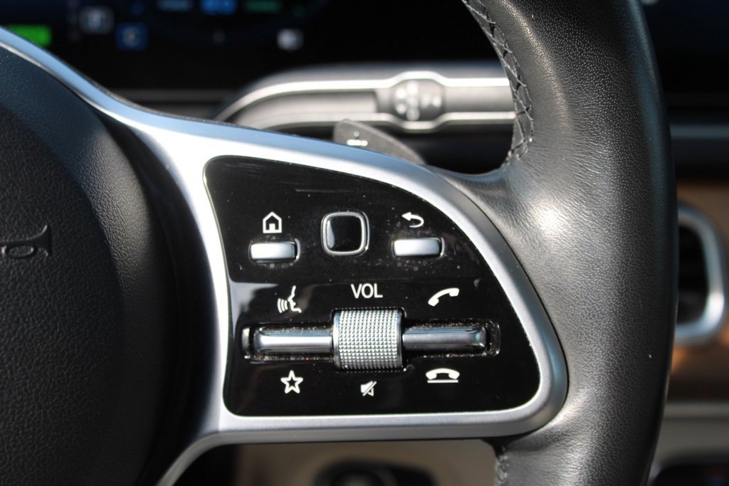 Used 2022 Mercedes-Benz GLE 450 4MATIC w/ AMG Line Exterior image 18