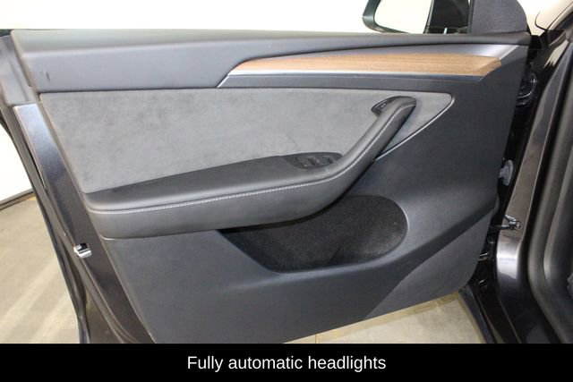 Used 2024 Tesla Model Y Long Range image 15