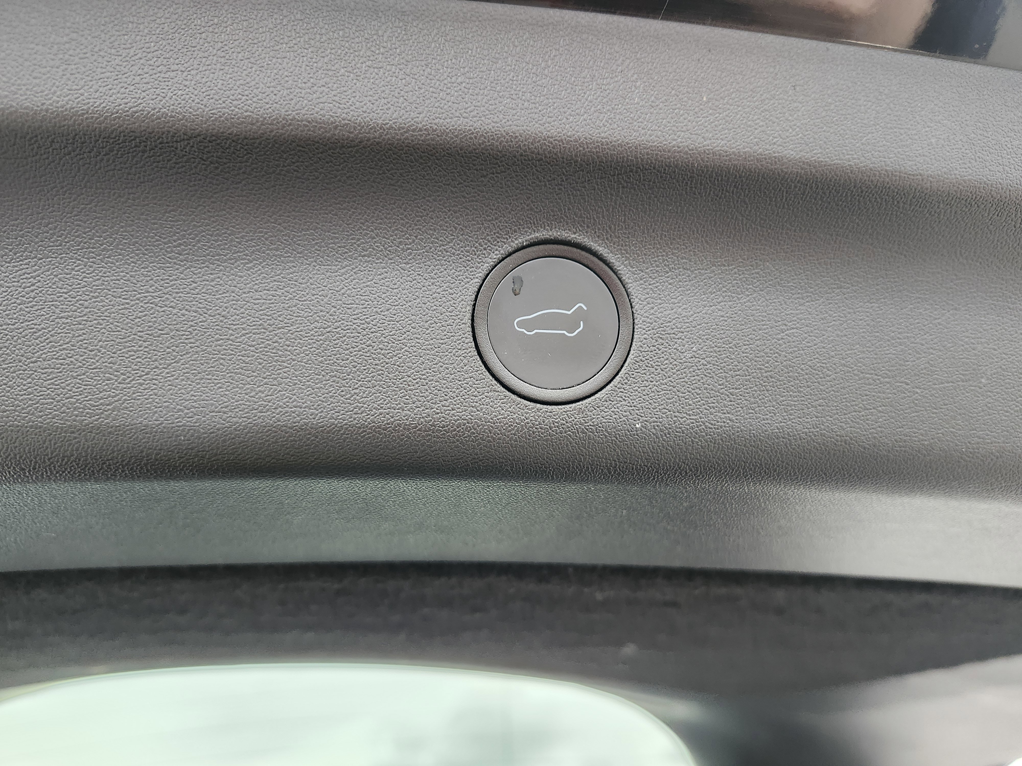 Used 2021 Tesla Model Y Long Range image 26