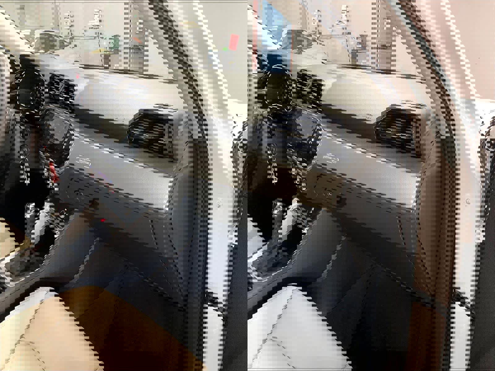 Certified 2025 Audi Q3 2.0T Premium image 17