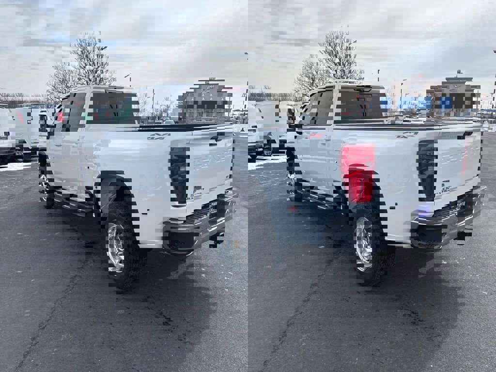 New 2026 Chevrolet Silverado 3500 LT w/ All Star Edition image 5