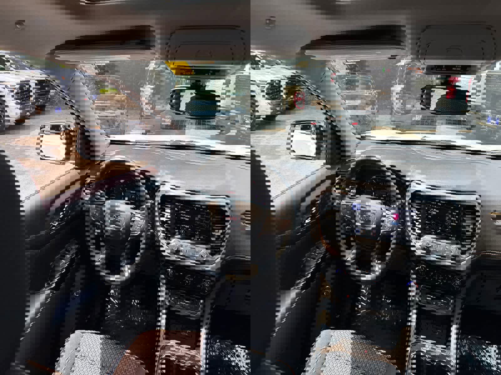 Used 2023 GMC Acadia AT4 image 35