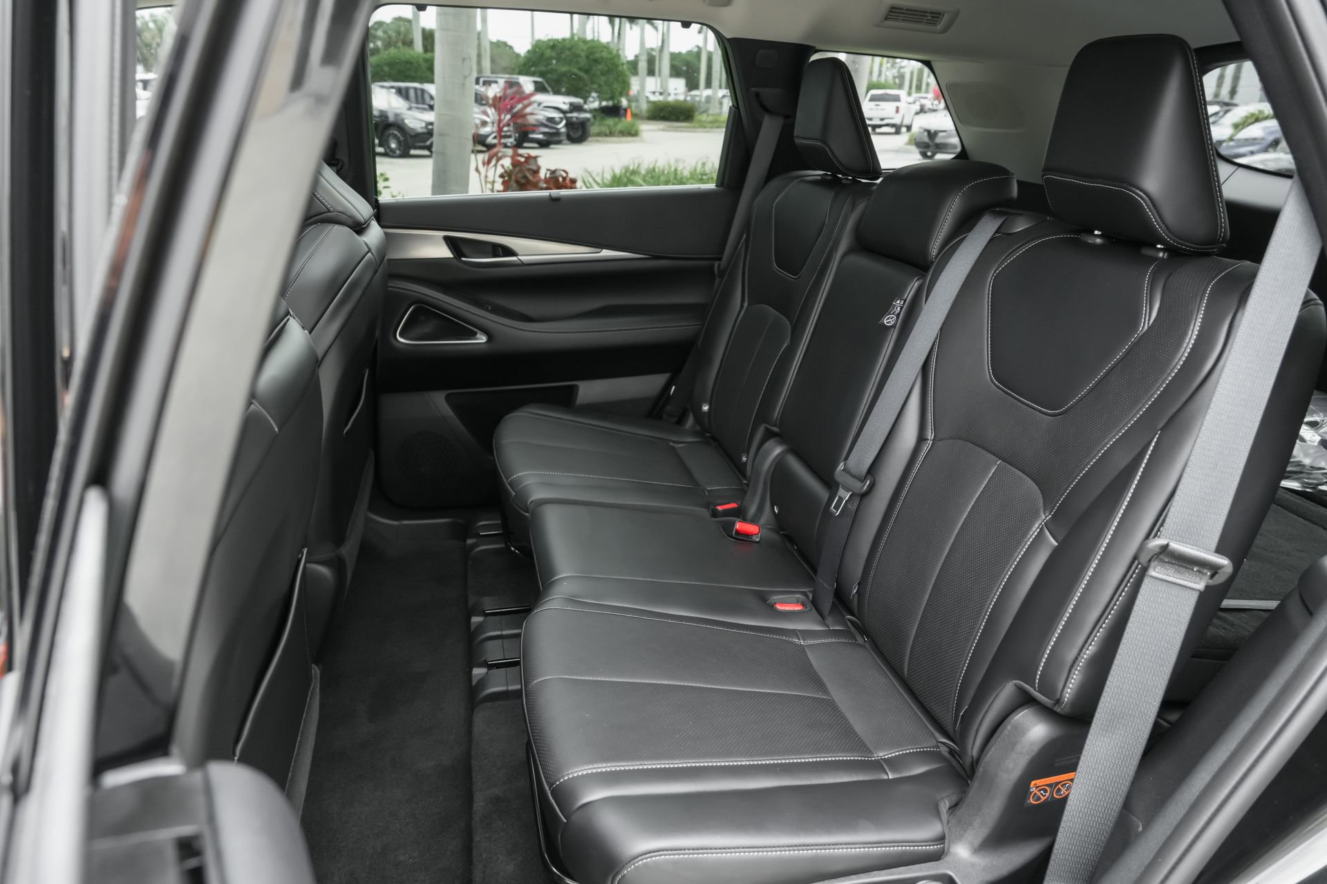 Used 2026 INFINITI QX60 Luxe w/ Cargo Package image 32