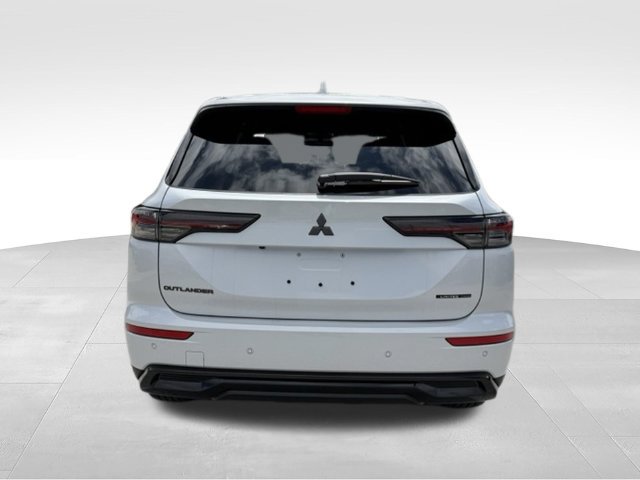 New 2026 Mitsubishi Outlander LE FWD image 4