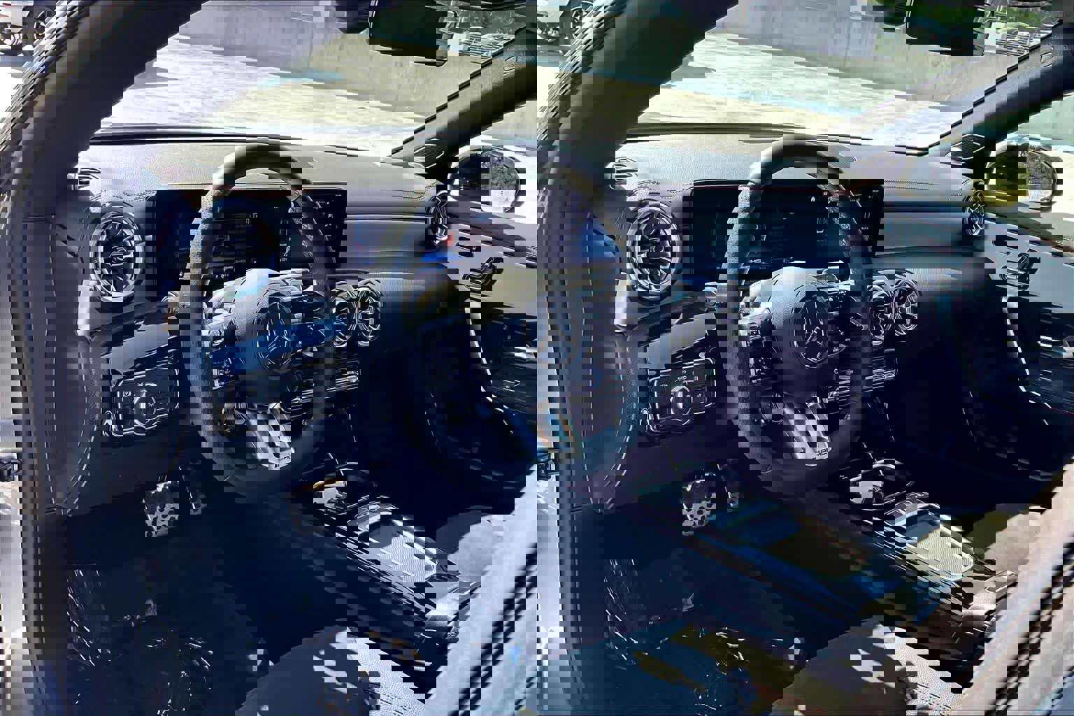 Used 2025 Mercedes-Benz CLA 35 AMG 4MATIC image 18