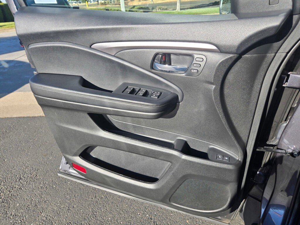 Certified 2022 Honda Pilot Special Edition image 12