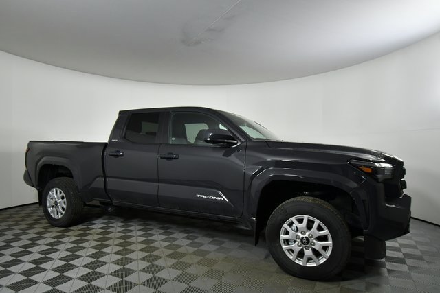 Used 2024 Toyota Tacoma SR5 image 9