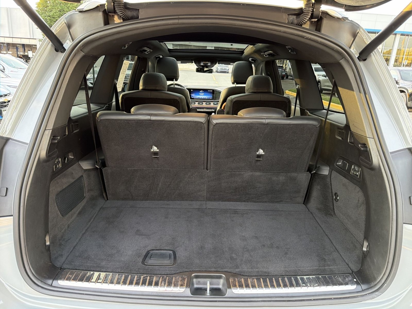 Used 2024 Mercedes-Benz GLS 580 4MATIC image 27