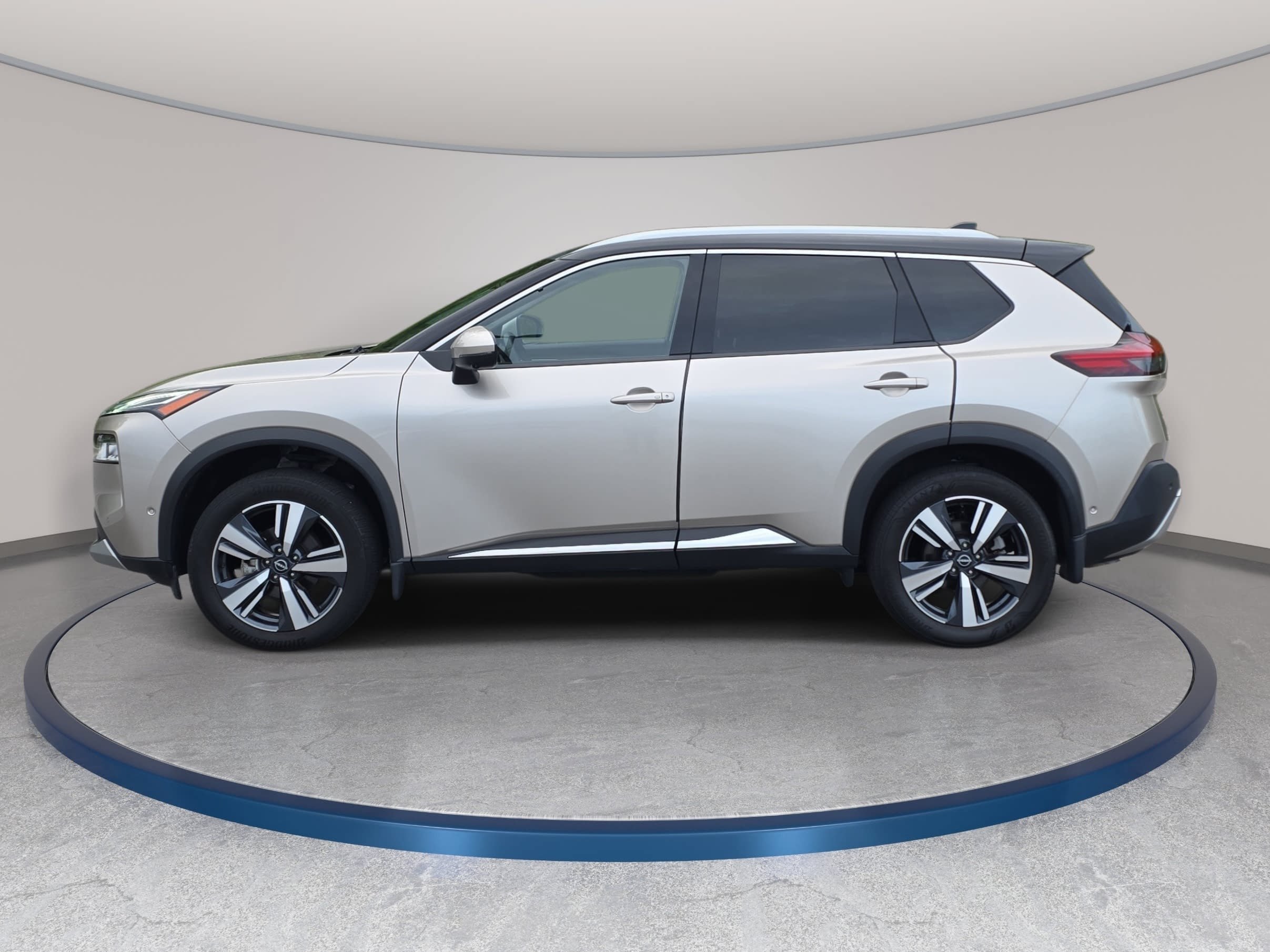 Used 2023 Nissan Rogue Platinum w/ Platinum Premium Package AWD/4WD image 8
