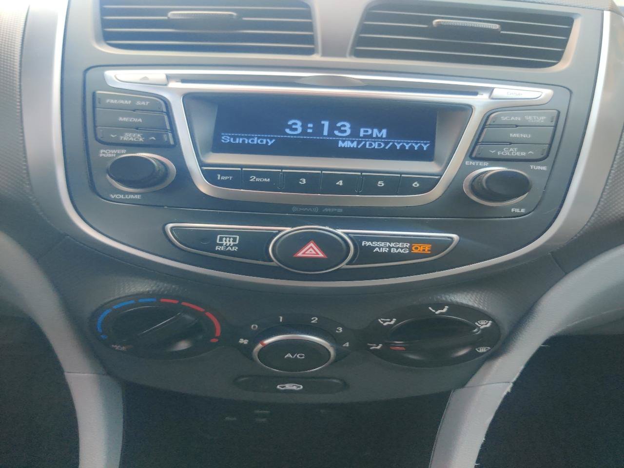 Used 2015 Hyundai Accent GS FWD image 10