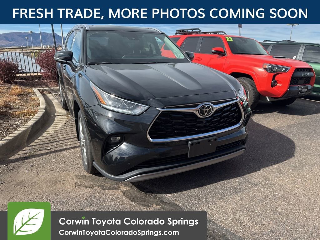 Used 2024 Toyota Highlander Platinum