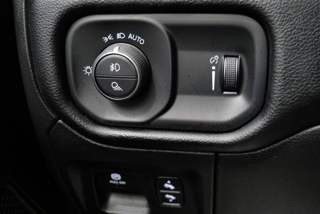 Used 2022 RAM 1500 Big Horn AWD/4WD image 25