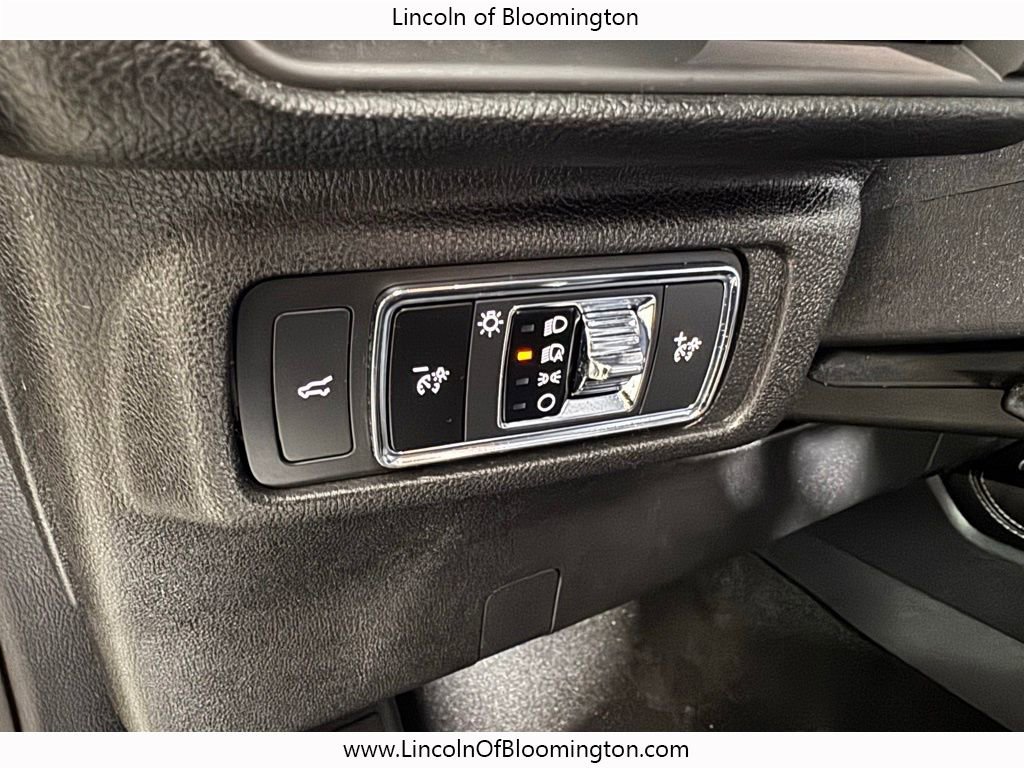 Used 2022 Lincoln Corsair AWD w/ Equipment Group 101A image 38