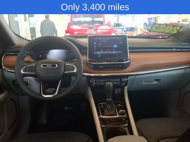 Used 2023 Jeep Compass Limited w/ Elite Group AWD/4WD image 11