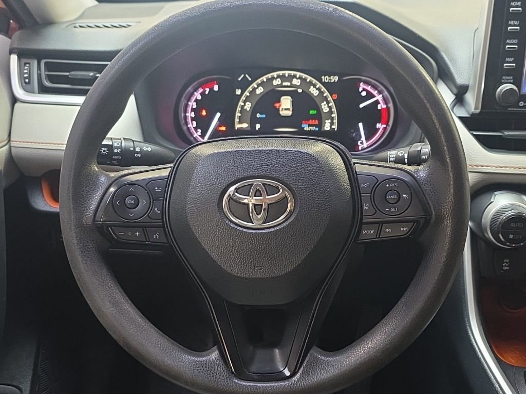 Used 2019 Toyota RAV4 Adventure image 16
