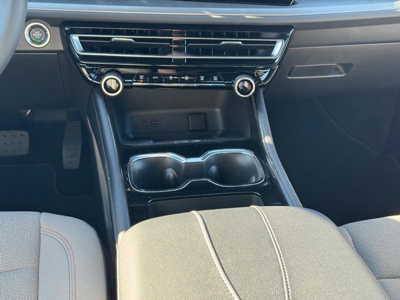 New 2026 Chevrolet Traverse LT w/ Driver Confidence Package image 11