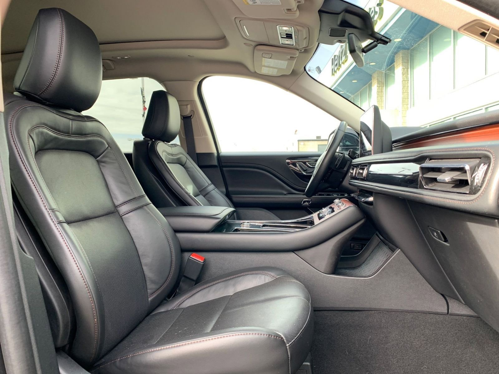 Used 2024 Lincoln Aviator Reserve image 39