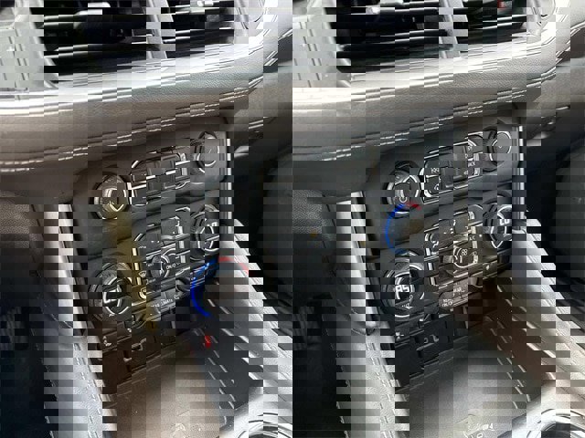 Used 2022 Chevrolet Suburban Z71 w/ Luxury Package image 35