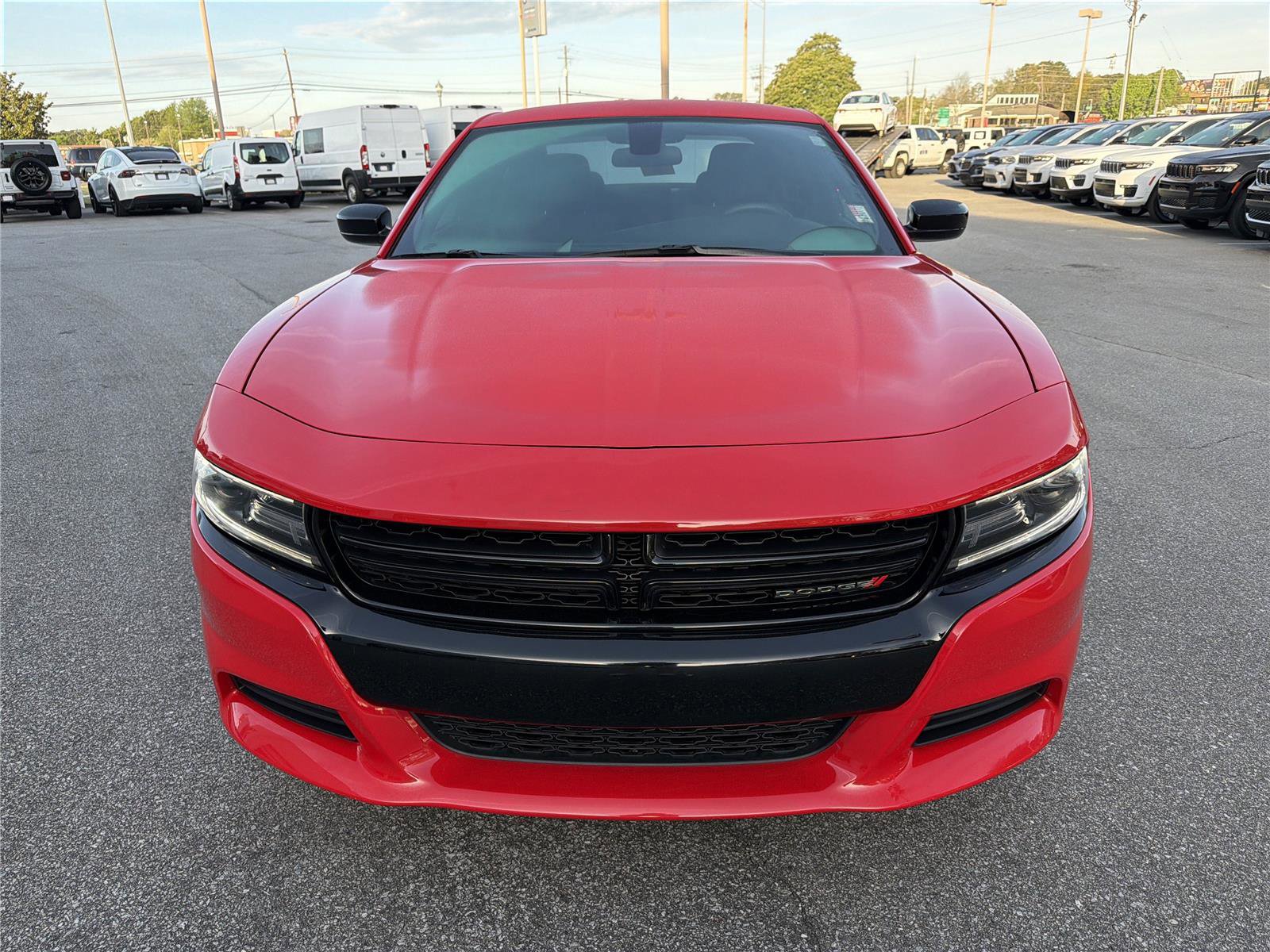 Used 2019 Dodge Charger SXT w/ Blacktop Package image 3