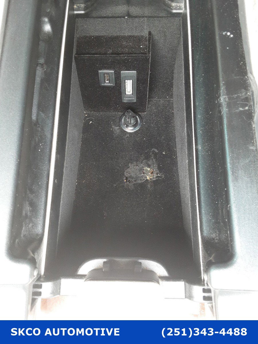 Used 2014 Mercedes-Benz E 350 4MATIC Sedan image 25