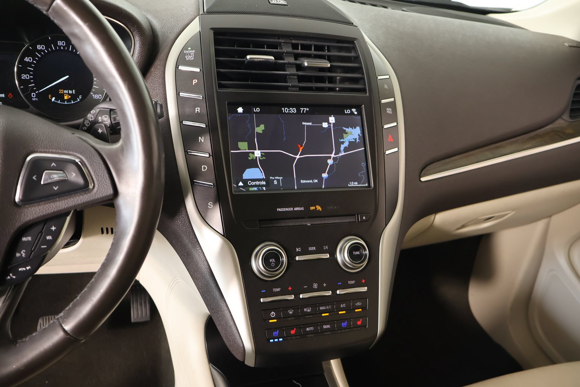 Used 2019 Lincoln MKC Reserve w/ MKC Climate Package FWD image 5